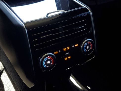 Used 2025 Land Rover Range Rover Long Wheelbase Autobiography image 32