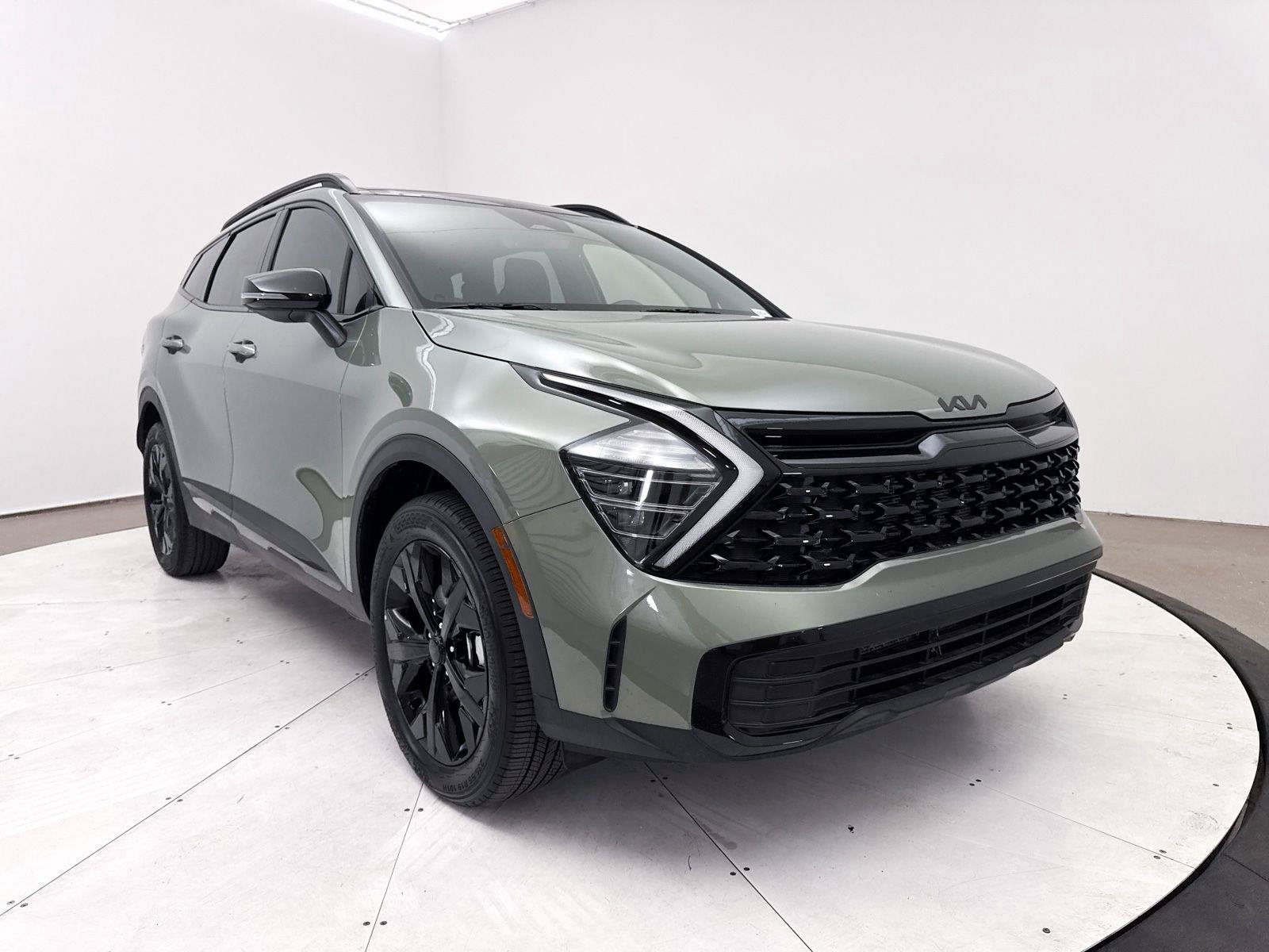 Used 2025 Kia Sportage X-Line w/ Premium Package AWD/4WD image 13