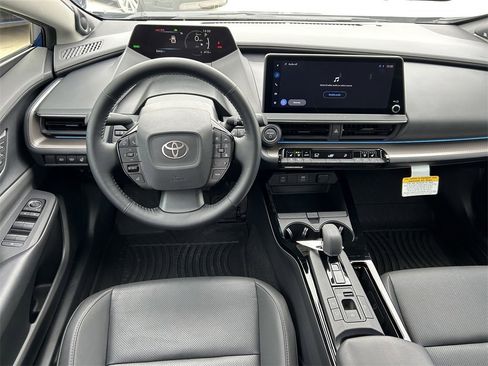 Used 2025 Toyota Prius Limited image 17