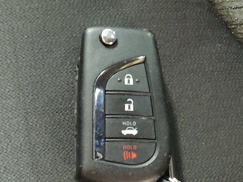 Used 2024 Toyota Camry LE image 32