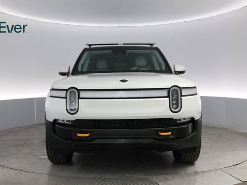 Used 2023 Rivian R1S Adventure image 3