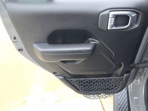 Used 2020 Jeep Gladiator Mojave image 19