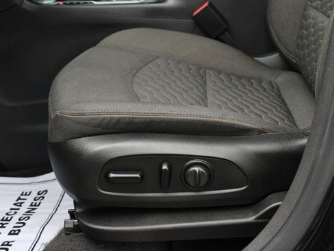 Used 2019 Chevrolet Equinox LT w/ Driver Convenience Package FWD image 13