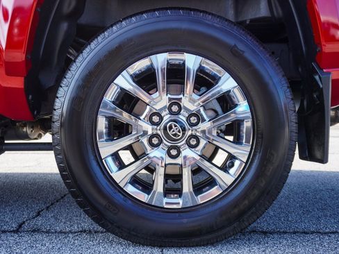 Used 2025 Toyota Tacoma Limited image 36