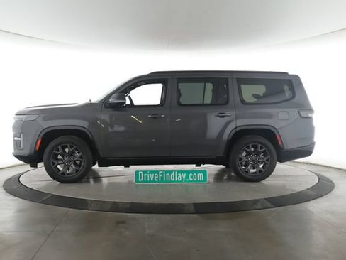 Used 2026 Jeep Grand Wagoneer Limited w/ Premium Group II AWD/4WD image 9