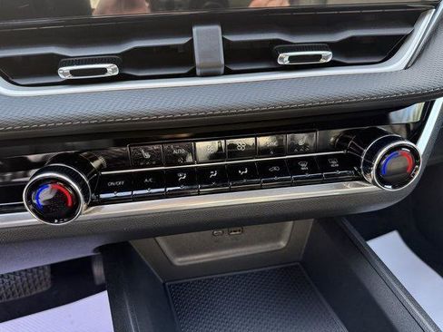 New 2026 Chevrolet Equinox LT w/ Convenience Package II image 11