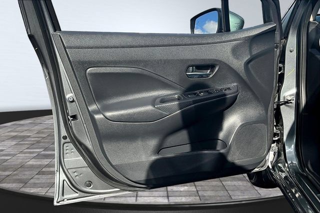 Used 2025 Nissan Versa SV w/ Trunk Package FWD image 18