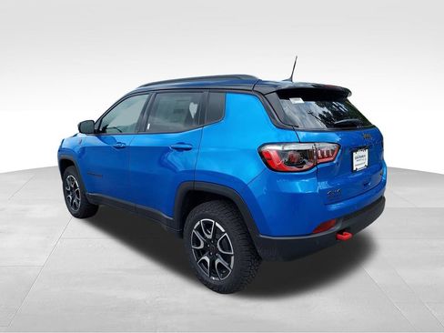 New 2026 Jeep Compass Trailhawk w/ Sun, Sound & Navigation Group AWD/4WD image 3