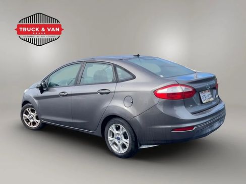 Used 2014 Ford Fiesta SE FWD image 4