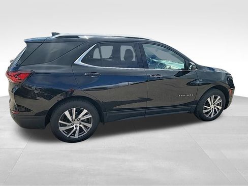 Used 2023 Chevrolet Equinox Premier AWD/4WD image 19