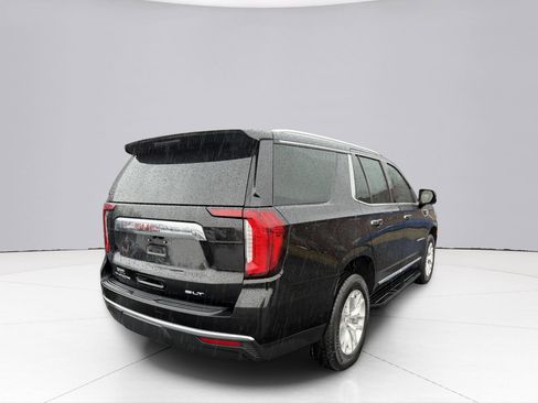 Used 2023 GMC Yukon SLT w/ SLT Premium Package image 5