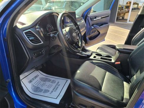 Used 2021 Kia Seltos SX w/ SX Sunroof Package image 12