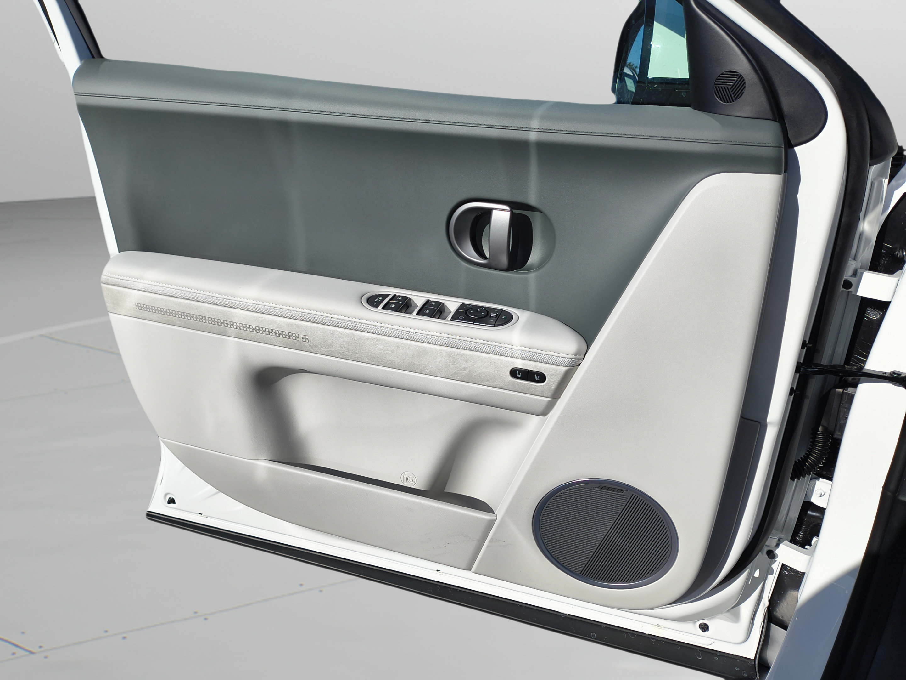 New 2027 Hyundai Ioniq 5 Limited RWD image 20
