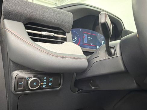 New 2026 Ford Explorer Active w/ Active Comfort Package image 32