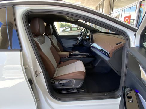Used 2024 Volkswagen ID.4 Pro AWD/4WD image 30