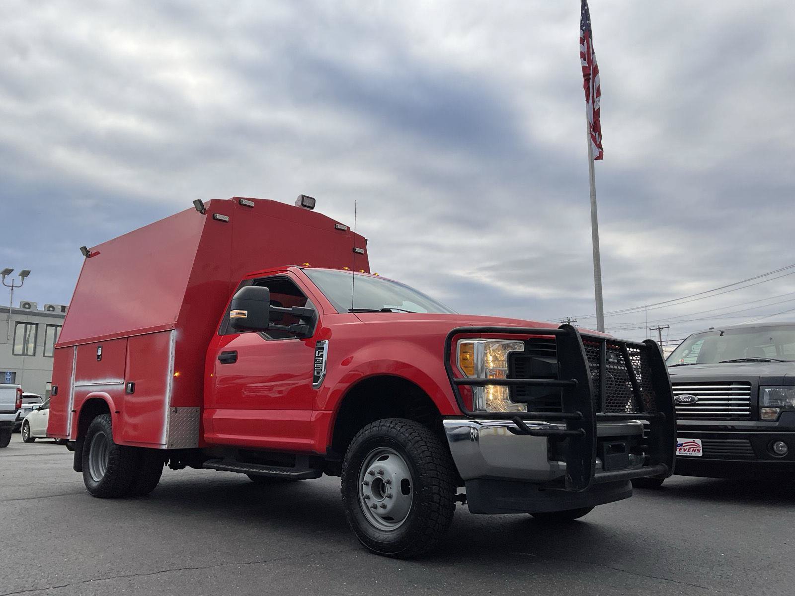 Used 2017 Ford F350 XL w/ Power Equipment Group AWD/4WD image 1