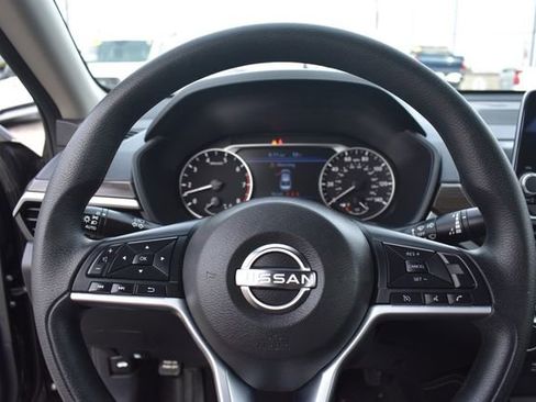 Used 2023 Nissan Altima 2.5 SV image 24