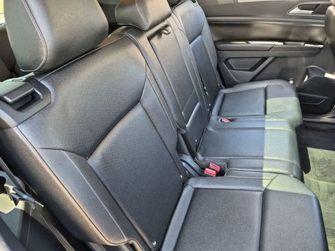 Used 2018 Volkswagen Atlas SEL FWD image 22
