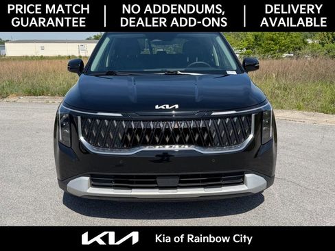 Used 2025 Kia Carnival EX image 2