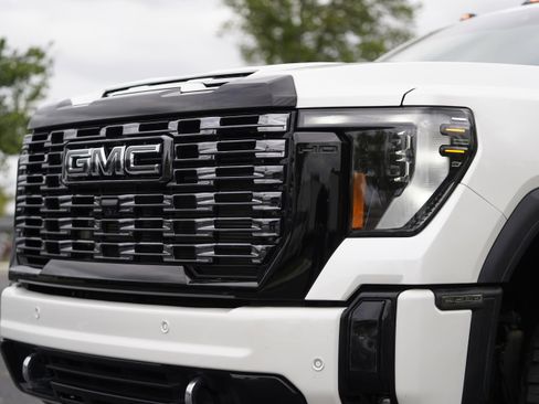 Used 2025 GMC Sierra 3500 Denali Ultimate image 38