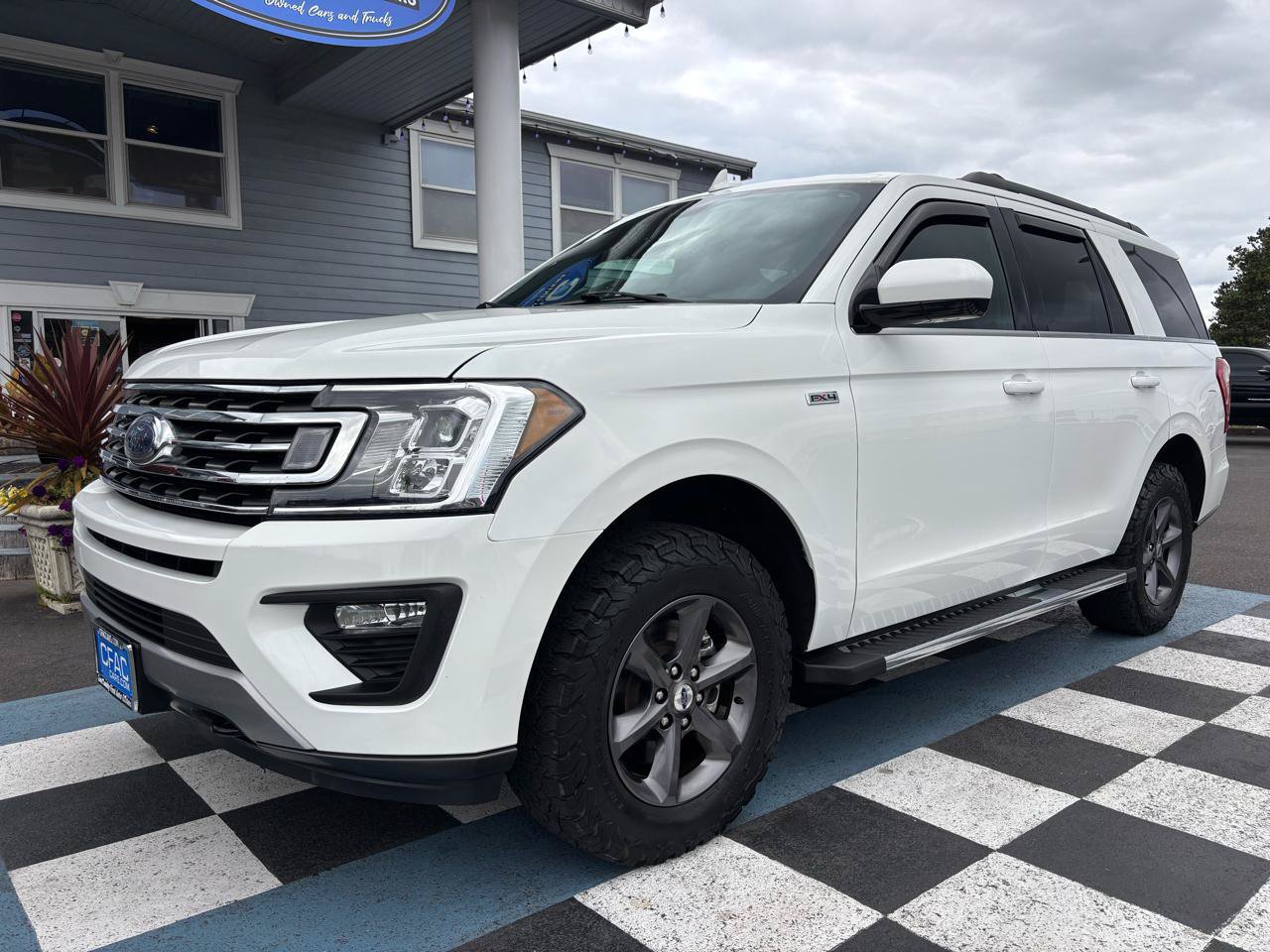 Used 2021 Ford Expedition XLT w/ FX4 Off-Road Package AWD/4WD image 2