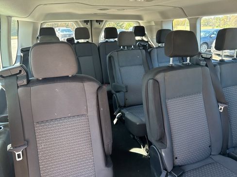 Used 2023 Ford Transit 350 XLT image 9