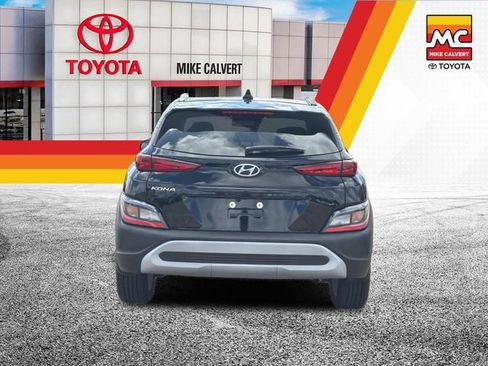 Used 2023 Hyundai Kona SEL w/ Convenience Package FWD image 4