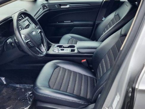 Used 2018 Ford Fusion SE AWD/4WD image 9