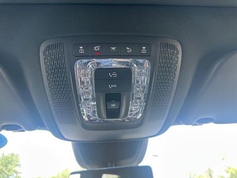 Used 2022 Mercedes-Benz GLE 350 4MATIC image 29