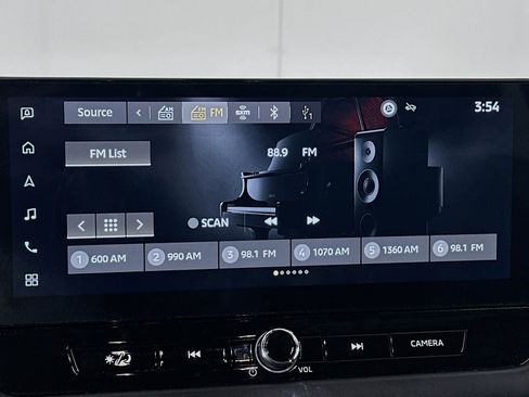 Used 2025 Mitsubishi Outlander SE image 19