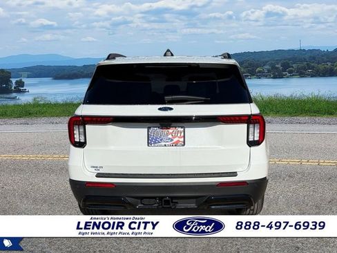 New 2026 Ford Explorer ST-Line image 4