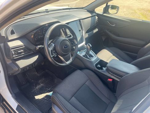 Used 2022 Subaru Outback Premium AWD/4WD image 6