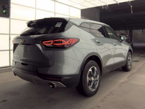 Used 2025 Chevrolet Blazer LT AWD/4WD image 4