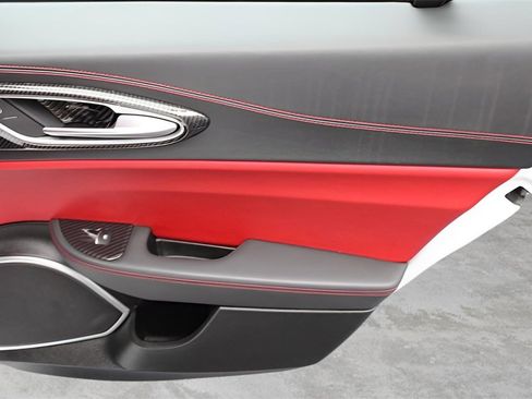 Used 2018 Alfa Romeo Giulia Ti image 23