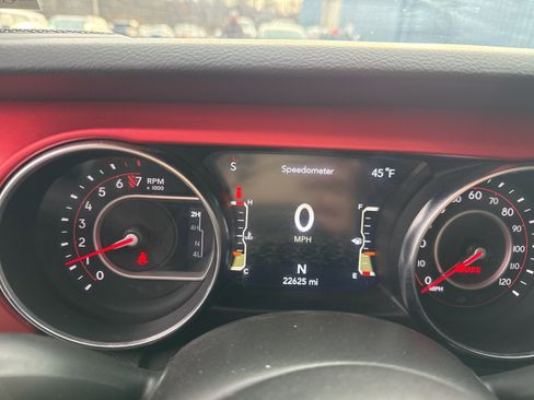 Used 2021 Jeep Wrangler Unlimited Rubicon w/ Cold Weather Group image 15