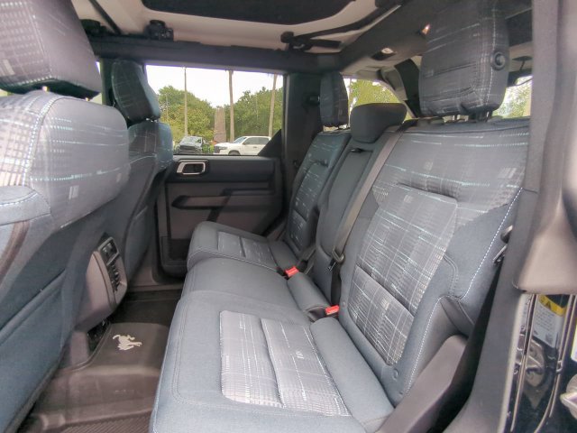 Used 2025 Ford Bronco Heritage Edition AWD/4WD image 15