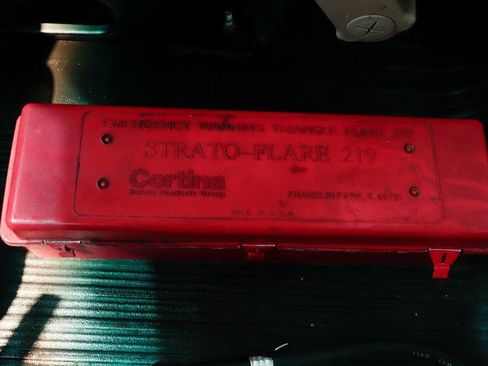 Used 2015 Chevrolet Express 4500 image 35