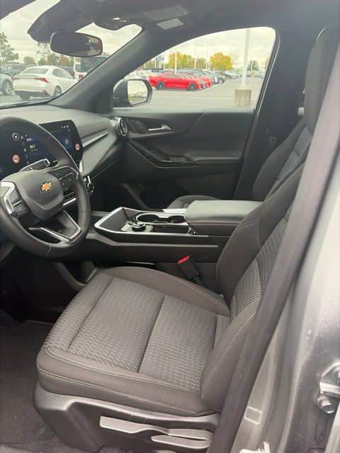 Used 2026 Chevrolet Equinox LT FWD image 14