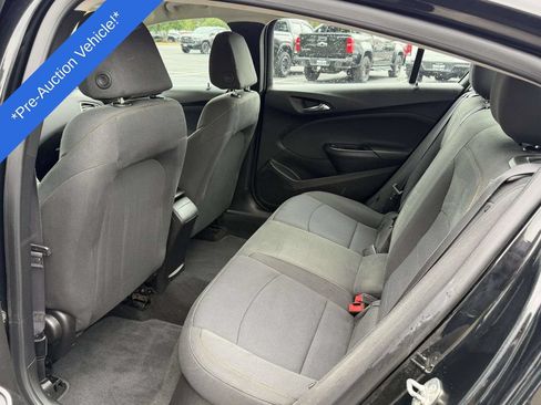 Used 2017 Chevrolet Cruze LS FWD image 13