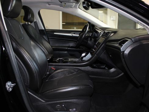 Used 2016 Ford Fusion Titanium FWD image 27