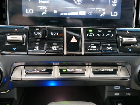 Used 2026 Lexus LX 600 F Sport w/ Accessory Package (Z1) AWD/4WD image 50
