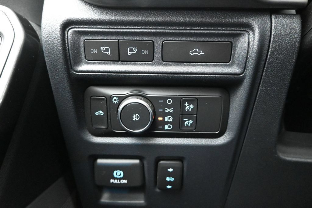 Used 2021 Ford F150 Lariat AWD/4WD image 17