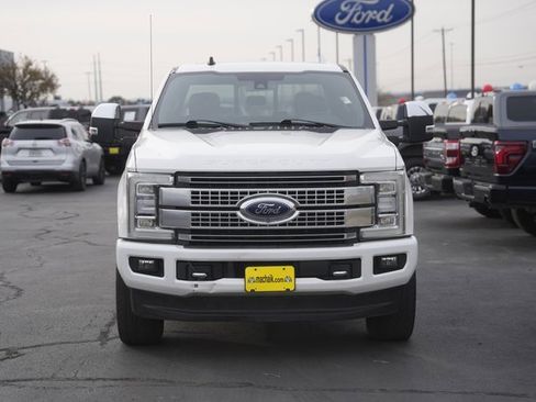 Used 2019 Ford F250 Platinum w/ Platinum Ultimate Package image 3