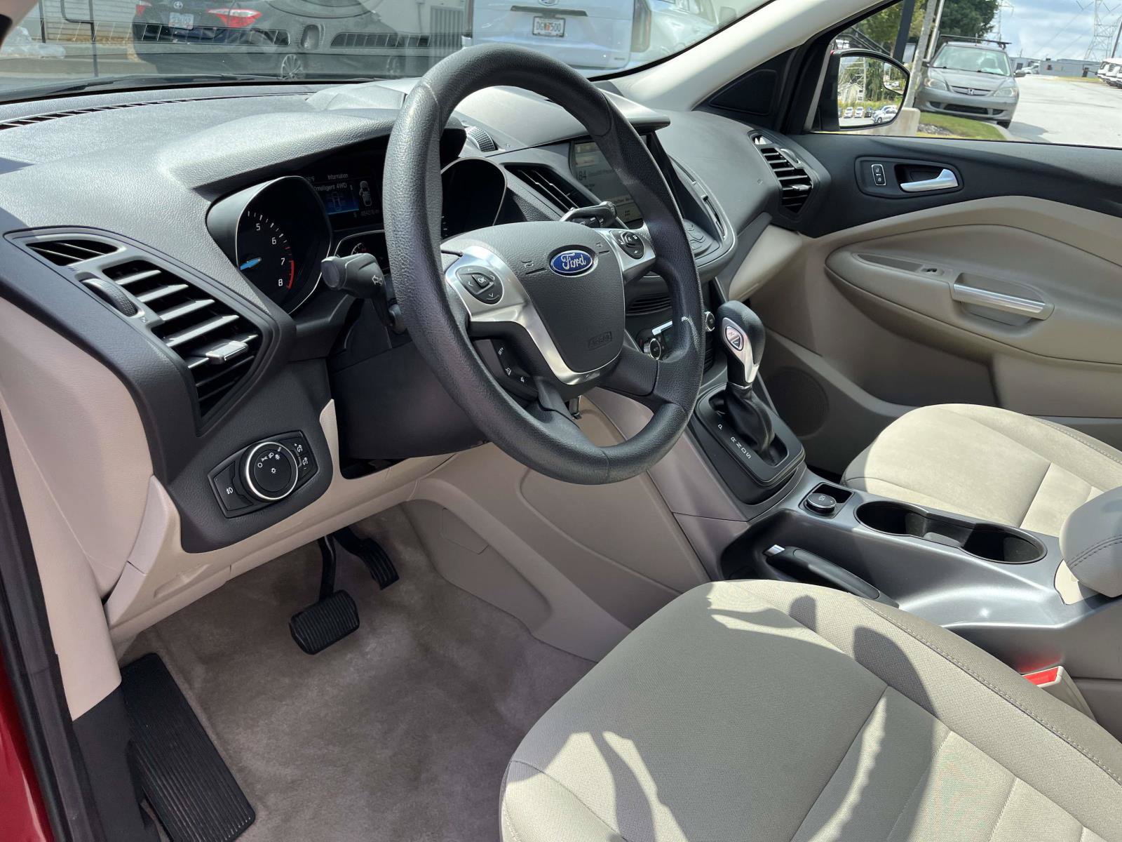 Used 2016 Ford Escape SE w/ Equipment Group 201A AWD/4WD image 14