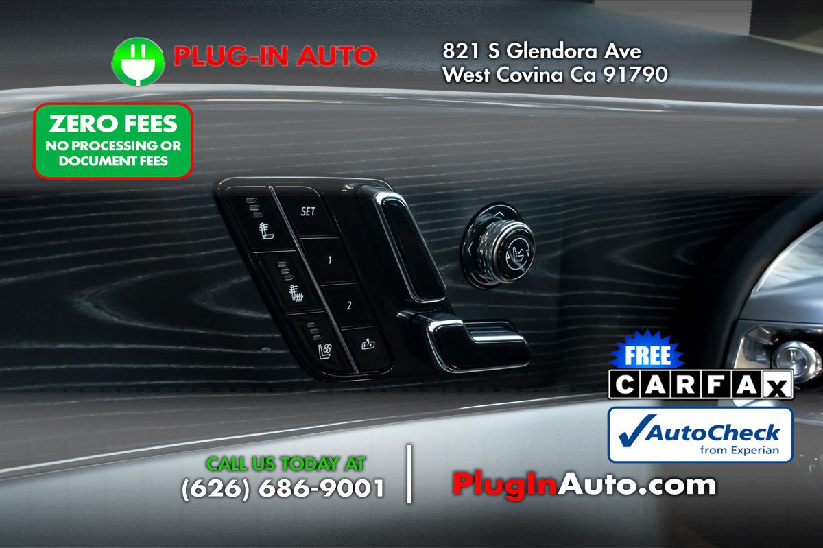 Used 2024 Cadillac Lyriq Luxury w/ LPO, Floor Liner Package RWD image 23
