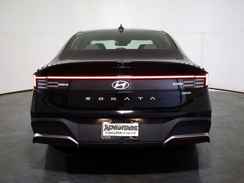 Used 2026 Hyundai Sonata Blue FWD image 10