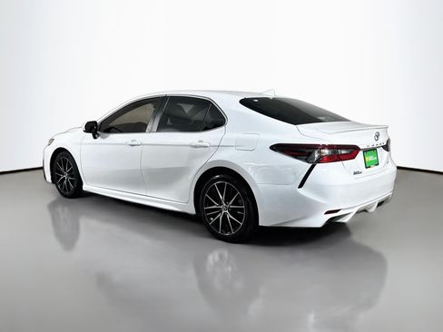 Used 2023 Toyota Camry SE FWD image 7