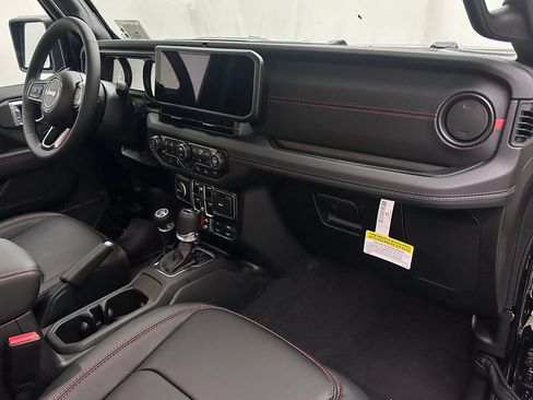 New 2026 Jeep Wrangler Unlimited Rubicon AWD/4WD image 18