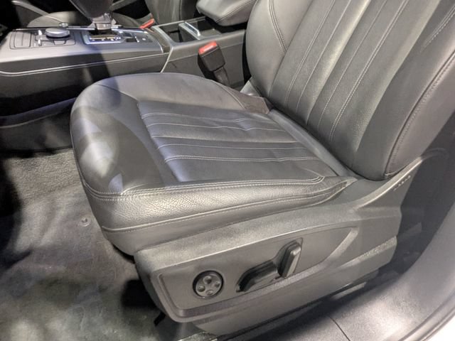 Used 2019 Audi Q5 2.0T Premium w/ Convenience Package AWD/4WD image 24