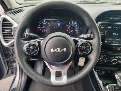 Used 2022 Kia Soul LX w/ Technology Package FWD image 17
